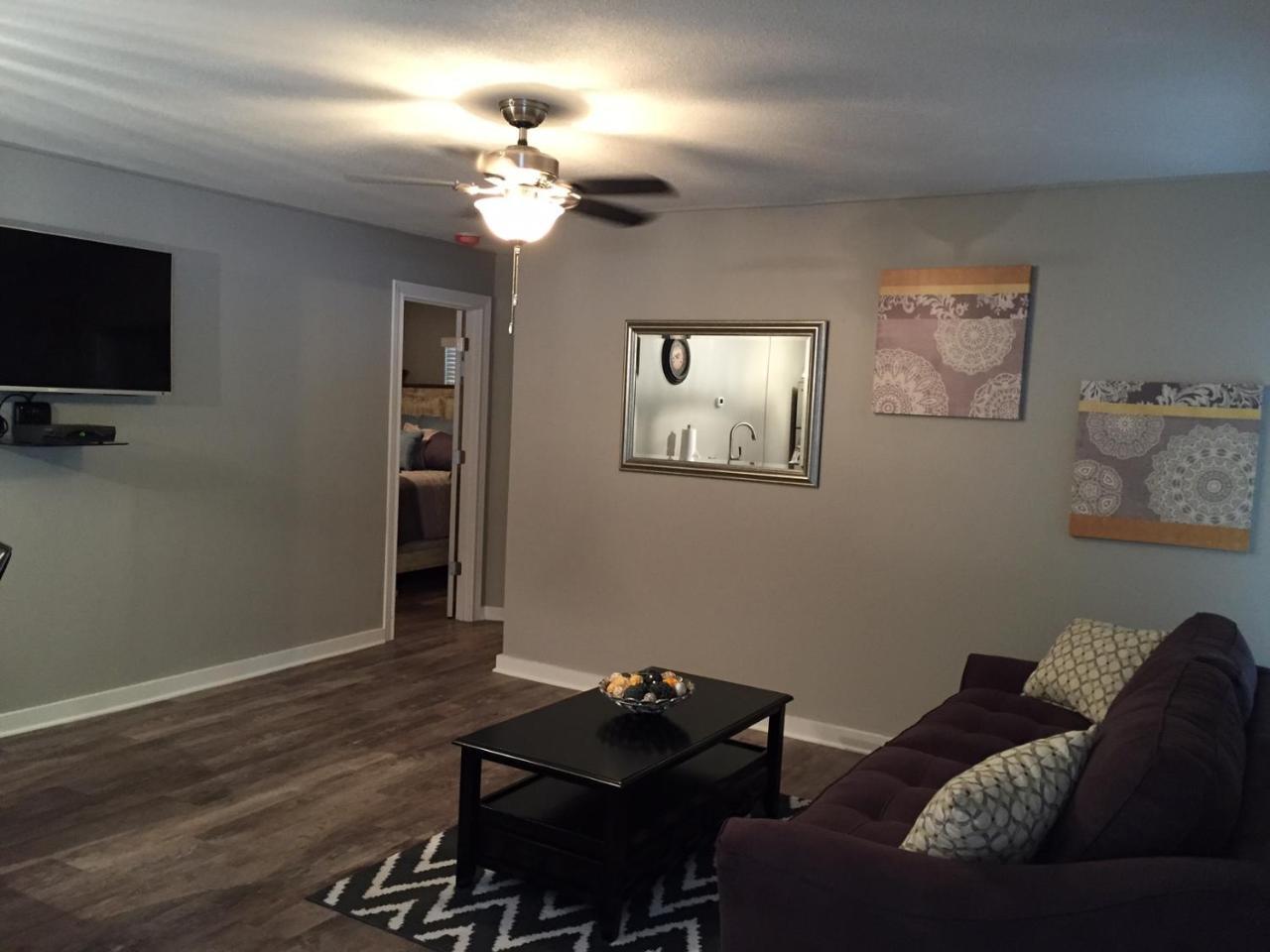 Whitewater Condos Canyon Lake Room photo